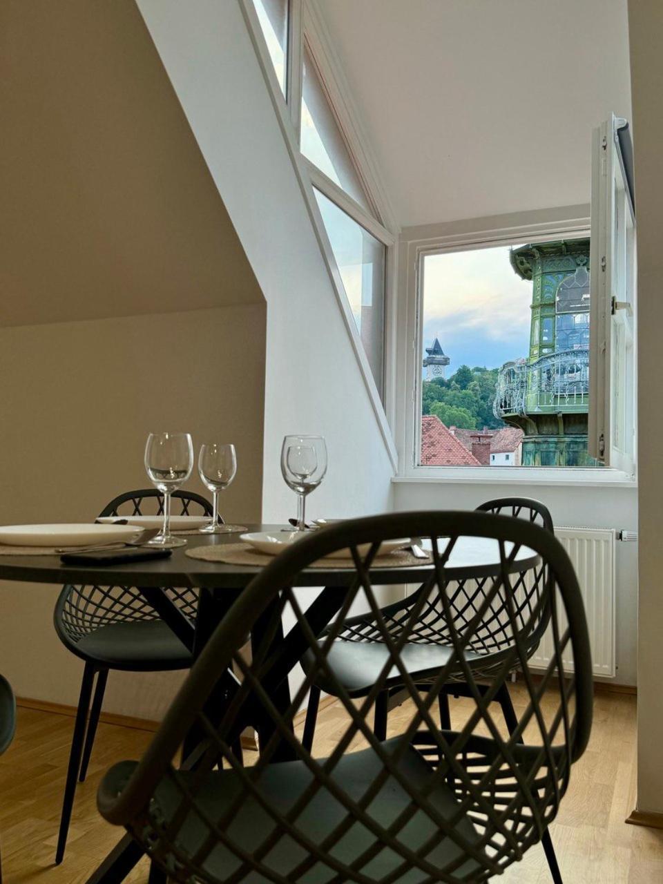 Carillon By Bestchoice - Old City - Self Check-In With Parking Option Graz Eksteriør bilde
