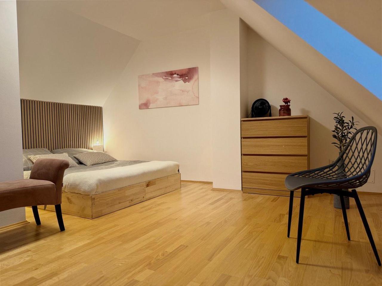 Carillon By Bestchoice - Old City - Self Check-In With Parking Option Graz Eksteriør bilde